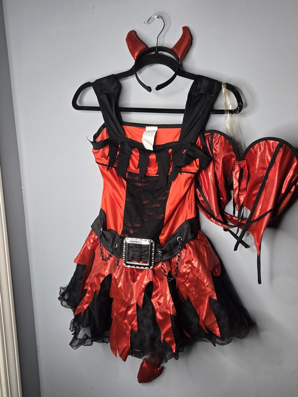 Kids Devil Halloween Costume with Wings, Horns & Tail | Size 12/14 | Red & Black